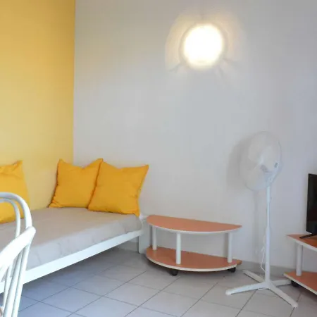 Maison Narbonne, 3 Pieces, 6 Personnes - Fr-1-229b-91 * Narbona